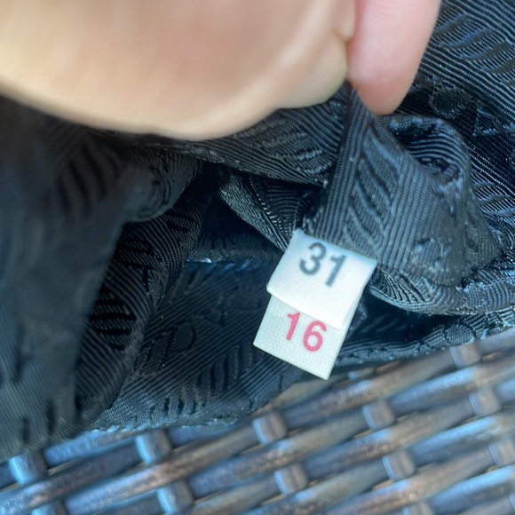 ⛔️SOLD⛔️ PRADA Bag - Picture 6 of 15